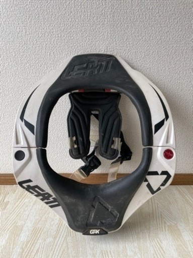 リアット　ネックブレス