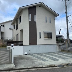 築浅物件☆車3台可☆高取町グリーンタウン4SLDK太陽光発電の画像