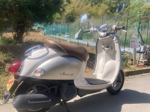 丸っこい系スクーター原付ヤマハビーノ4サイクル