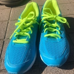 asics スニーカー23センチの画像