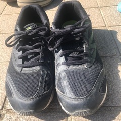 asics スニーカー　23.5センチの画像