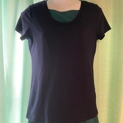 233.GU 紺の半袖Tシャツ☆