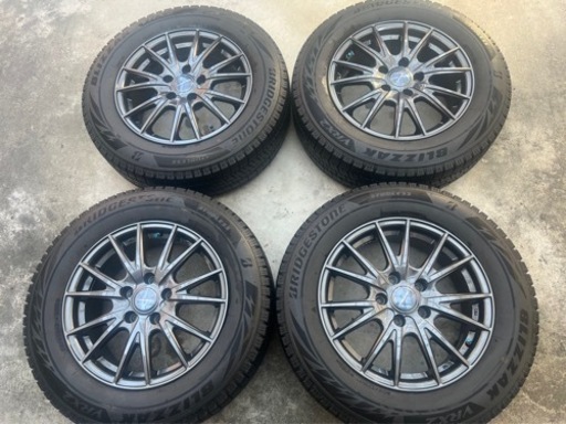 スタッドレス新古　ブリヂストンVRX2 205/65R16