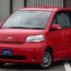 カワイイ車です！赤色の車体で他と差をつける！小回りが利いて運転しやすい！の画像