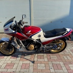 HONDA VF750F