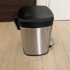 【無料】ステンレス　ゴミ箱（小）の画像