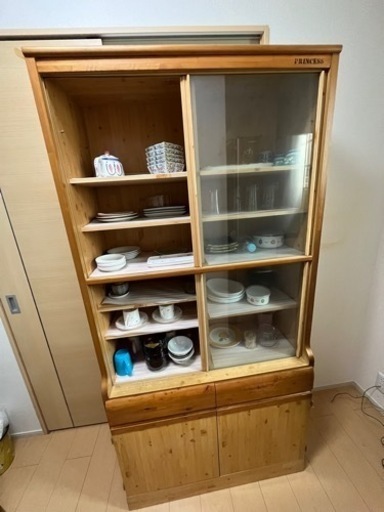 【受け渡し先決まりました】食器棚