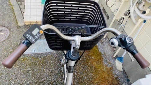 ほぼ新品 26型 子乗せ付き Panasonic 電動自転車 16A