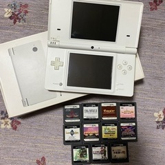 ニンテンドー　DSi (美品)＋ソフト１１本セット