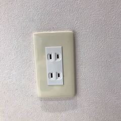 軽微な電気工事請け負います(２種電気工事士･低圧電気取扱い教育取得）。