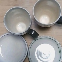 マグカップとお皿　ペアの画像