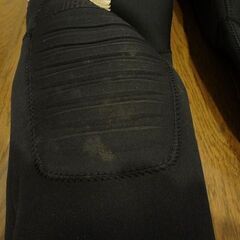 【中古　ウエットスーツ】　古いウエットスーツの画像