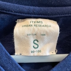【新品未使用】URBAN RESEARCH ネイビーVネックTシャツの画像