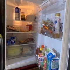 報酬がある冷蔵庫の画像