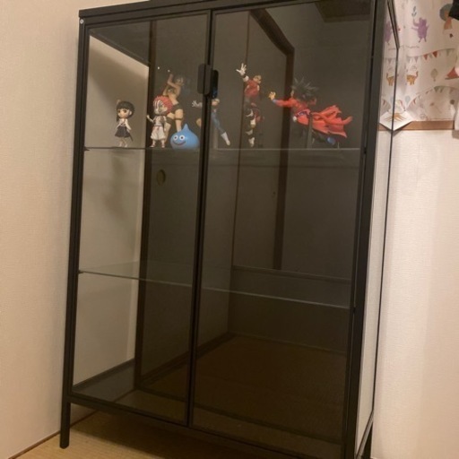 IKEAガラスケース