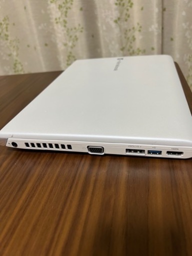 東芝　dynabook ノートパソコン