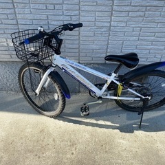自転車　男の子　サイズ22  ※現在交渉中の方がおられます。
