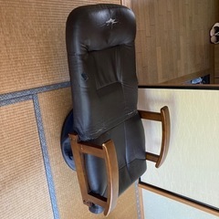 回転&リクライニング椅子の画像