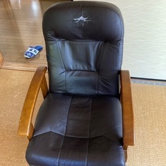 回転&リクライニング椅子の画像