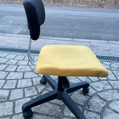 デスクチェアの画像