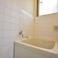 広くお使い頂ける、落ち着いた雰囲気の物件です。一階なので、階段の心配もありません。 - 短期賃貸