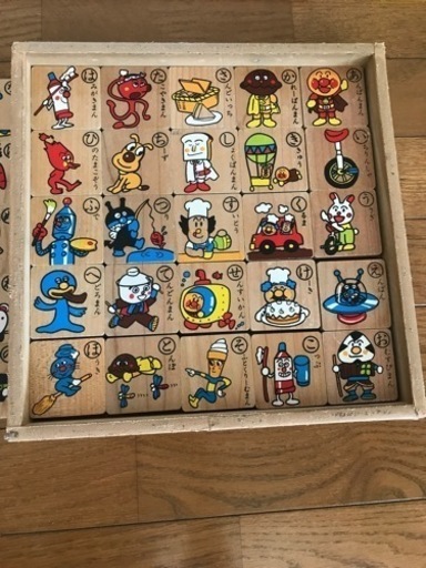 アンパンマン　ディズニー　木のおもちゃ