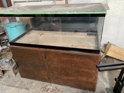 アクリル水槽 受付中