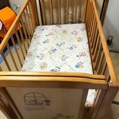 ベビーベッド