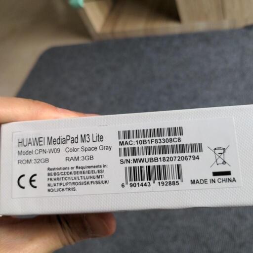Huawei mediapad M3 lite　美品