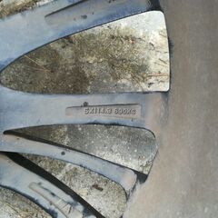 20インチホイールタイヤサイズ245/35/20の画像