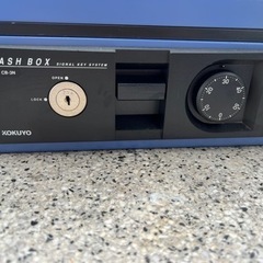 コクヨ‼️手提げ金庫‼️キャッシュボックス‼️カギ付きの画像