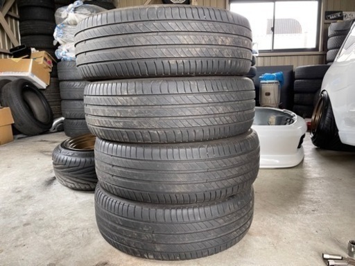 夏タイヤ　ミシュラン18年215/60r17