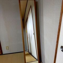 【全身が映る姿見（鏡）】鏡面にキズくもりなし！　角度が変えられる...