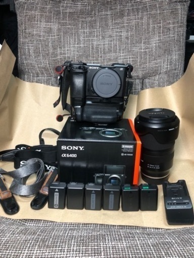 SONYα6400/TAMRON 17-70 F/2.8レンズ/バッテリーグリップ/Peakdsignハンドストラップ＆肩ひも(写真掲載しきれてません)