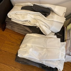 【タカハシ様お取引中】ニトリ カーテン ウォームグレーとレースカーテンのセットの画像