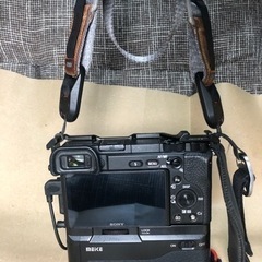 SONYα6400/TAMRON 17-70 F/2.8レンズ/バッテリーグリップ/Peakdsignハンドストラップ＆肩ひも(掲載し切れなかった写真をコチラに載せています)の画像