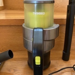 ハンディ掃除機　ツインバード製　袋付きの画像