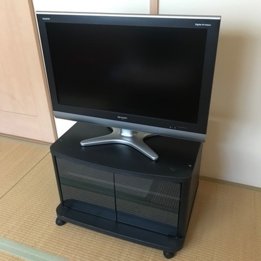 テレビ　シャープ　アクオス  LC-32E5