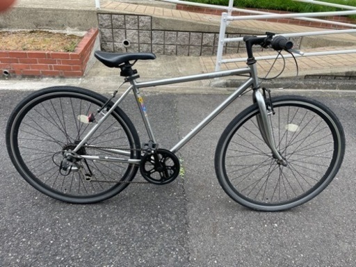 【値下げ！付属品プラス】ディープリム仕様！6段変速クロスバイクセット！LEDライト　携帯ホルダー　空気入れ