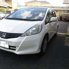 ワンオーナー車　H24年式 ホンダ　フィット　GF6　車検あり　ナビ、ETC付の画像