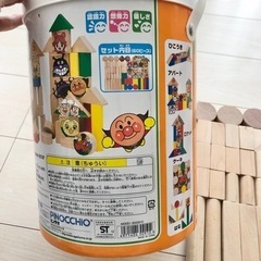 筒入りつみ木デラックス　アンパンマン  60ピースの画像
