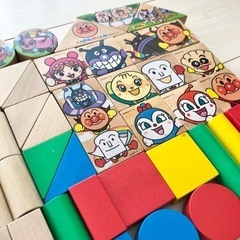 筒入りつみ木デラックス　アンパンマン  60ピースの画像