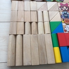 筒入りつみ木デラックス　アンパンマン  60ピースの画像