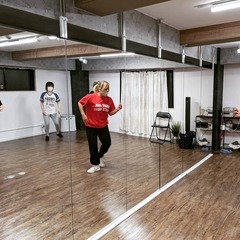 梅田／天満橋／扇町／北浜  大人の初心者さんオンリーの教室 Chillout Studio ヒップホップ 昭和歌謡ダンス ベリーダンス の画像