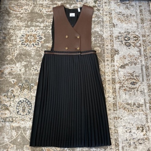 着用1回　確実本物　Burberry 購入35万　ワンピース　2020年購入　上品