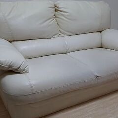 二人掛けソファ（高さ約5センチの足もあります）