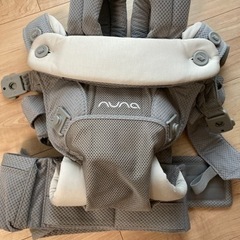 抱っこ紐　ヌナ nuna メッシュ 日よけフード付き 収納袋付き の画像