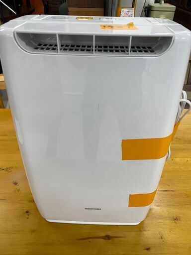 リサイクルショップどりーむ荒田店　No１４８９　除湿器　アイリスオーヤマ　２０１６年製　大特価品　中古　動作確認OK