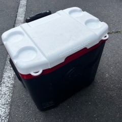 クーラーボックス〉イグルー28QT(タイヤ付)