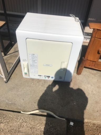 電気乾燥機